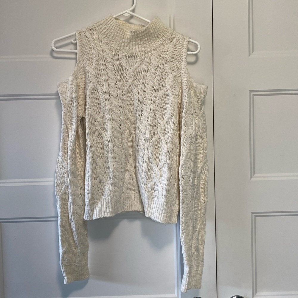 ❗️3/25$❗️ cream cold shoulder sweater